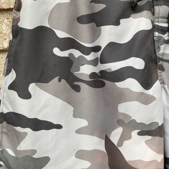 BASS PRO SHOPS Camo Swim Trunks - Picture 5 of 12